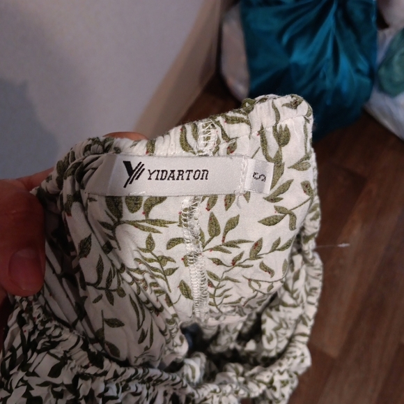 Yidarton Greenand White Ruffled Tiered Off-Shoulder Sundress - Picture 7 of 7